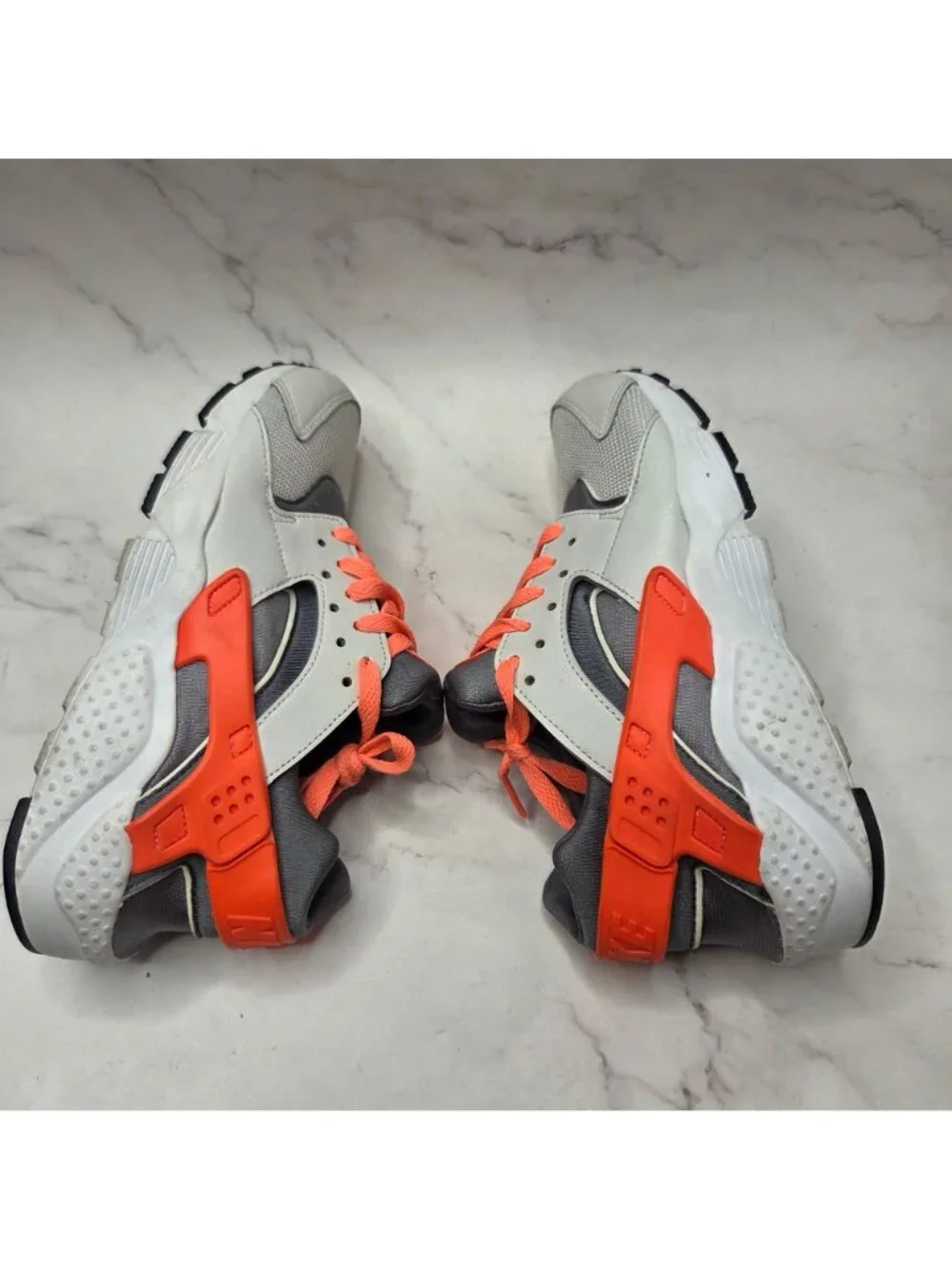 Nike Huarache Run Shoes Lace-Up Snearks Grey Orange 654280-010 Girls 6.5Y